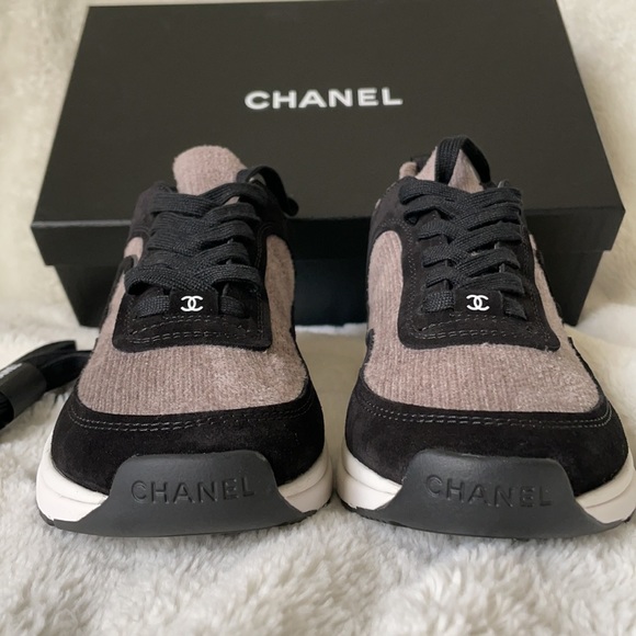 NIB Chanel fabric sneaker - Picture 9 of 11